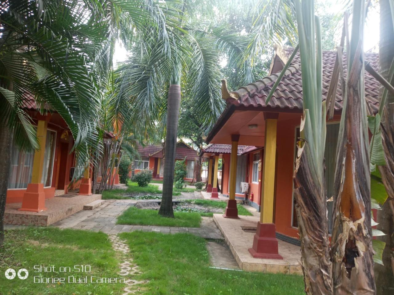 Xishuangbanna Daile Villa Hotel Jinghong Exterior photo